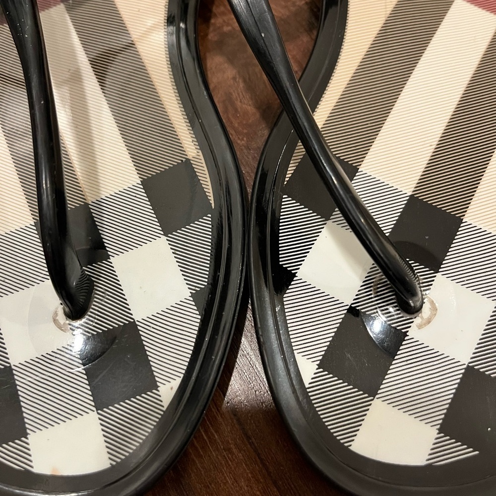 Burberry Black Plaid Jelly Women's Sandals Size 40 - Picture 2 of 14